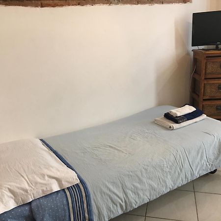 New Maria'S House Livorno. Il Cisternone Apartment Luaran gambar