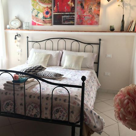 New Maria'S House Livorno. Il Cisternone Apartment Luaran gambar