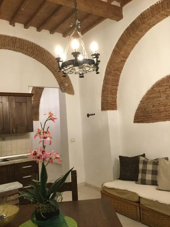 New Maria'S House Livorno. Il Cisternone Apartment Luaran gambar
