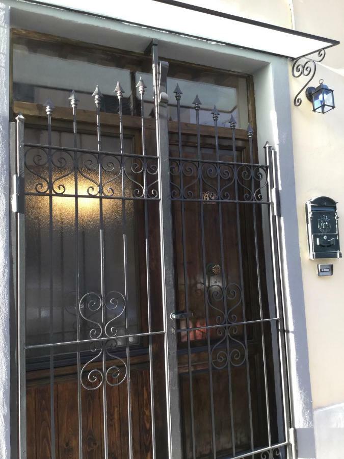 New Maria'S House Livorno. Il Cisternone Apartment Luaran gambar