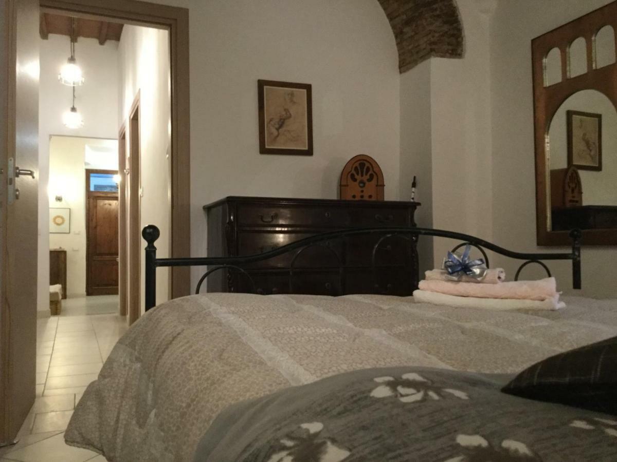 New Maria'S House Livorno. Il Cisternone Apartment Luaran gambar