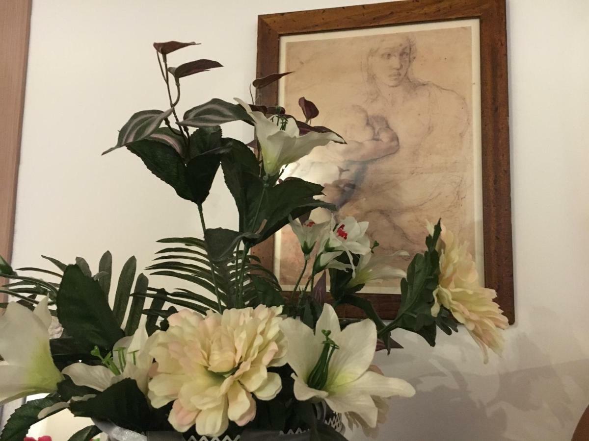 New Maria'S House Livorno. Il Cisternone Apartment Luaran gambar